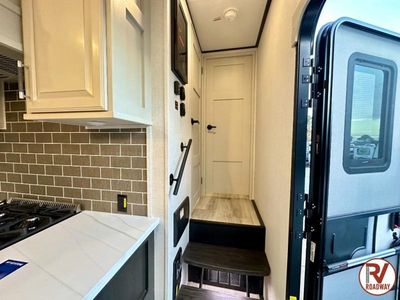 2025 Keystone RV Alpine - Photo 26