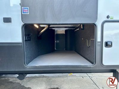 2025 Keystone RV Alpine - Photo 11