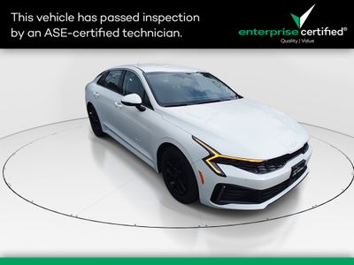 2025 Kia K5 - Photo 1