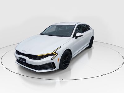2025 Kia K5 - Photo 3
