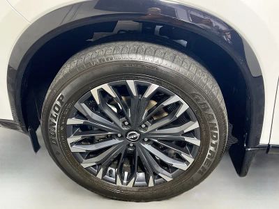 2024 Nissan Rogue — photo 11 view