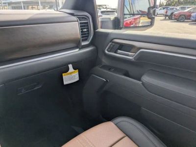 2026 Chevrolet Silverado 2500HD — photo 17 view