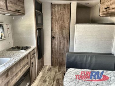 2025 Gulf Stream RV Enlighten — detail view