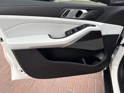 2026 BMW X5 xDrive50e - Photo 12