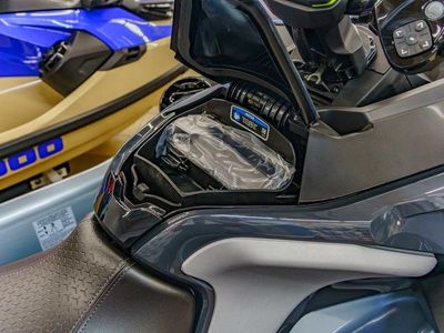 2026 Sea-Doo RXT-X 325 Ice Metal / Manta Green - Photo 6