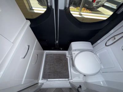 2025 Thor Motor Coach SANCTUARY — photo 12 view