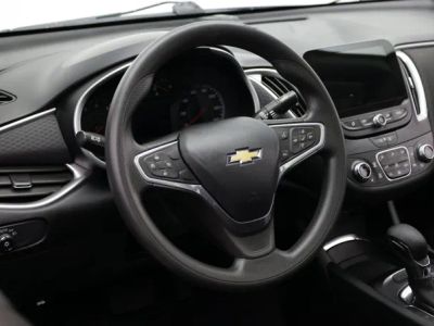 2022 Chevrolet Malibu — photo 10 view