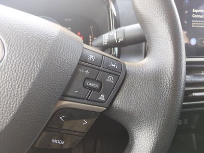 2025 Toyota Camry — photo 12 view