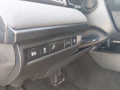 2025 Toyota Camry — photo 18 view