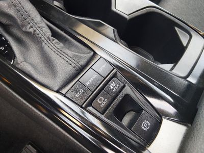 2025 Toyota Camry — photo 19 view