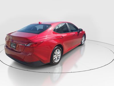 2025 Toyota Camry — photo 7 view
