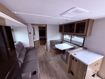 2024 Grand Design IMAGINE XLS - Photo 12