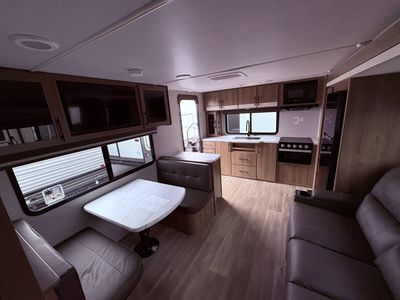 2024 Grand Design IMAGINE XLS - Photo 14