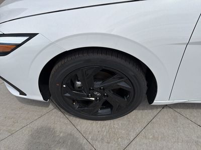 2026 Hyundai Elantra - Photo 9