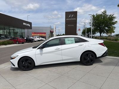 2026 Hyundai Elantra - Photo 2