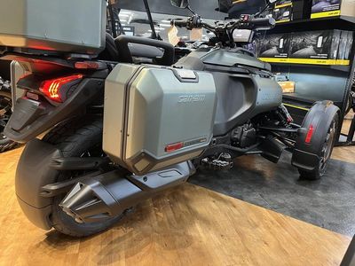 2025 Can-Am Canyon Redrock - Photo 3
