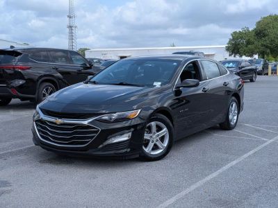 2025 Chevrolet Malibu - Photo 1
