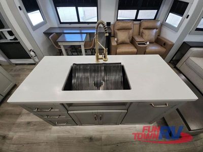 2025 Brinkley Model Z - Photo 13