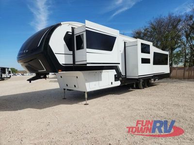 2025 Brinkley Model Z - Photo 3