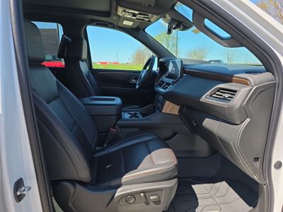 2024 Chevrolet Suburban — photo 15 view
