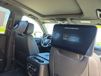 2024 Chevrolet Suburban — photo 23 view