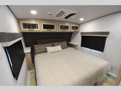 2025 Forest River RV Rockwood Signature - Photo 40