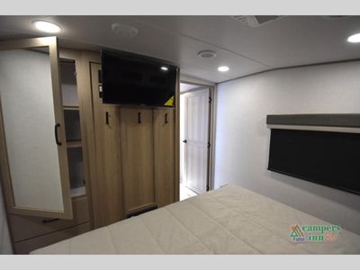 2025 Forest River RV Rockwood Signature - Photo 42