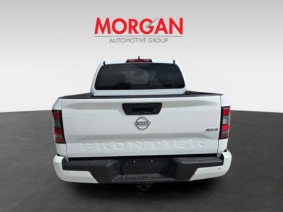 2025 Nissan Frontier — detail view