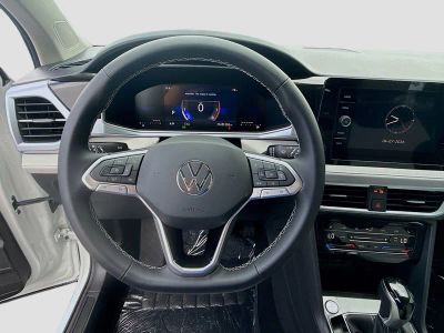 2026 Volkswagen Taos — photo 10 view
