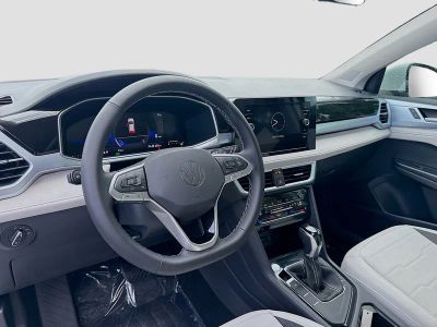 2026 Volkswagen Taos — photo 9 view
