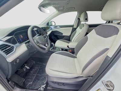 2026 Volkswagen Taos — photo 16 view