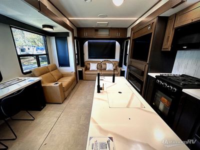 2025 Heartland Bighorn - Photo 4