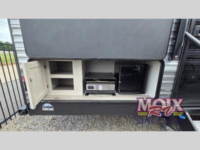 2025 Coachmen RV Catalina Legacy Edition - Photo 5