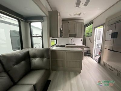 2026 Grand Design Influence — photo 10 view