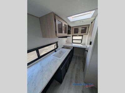 2025 Prime Time RV Avenger LT - Photo 8