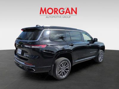 2021 Jeep Grand Cherokee L — detail view