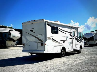 2013 Itasca Sunstar - Photo 2