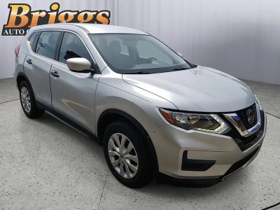 2018 Nissan Rogue — interior view