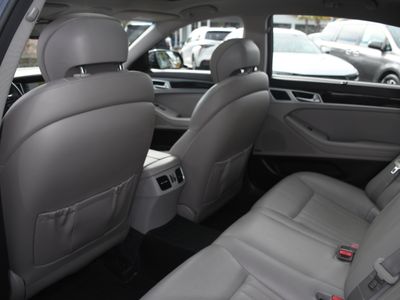 2017 Genesis G80 — photo 17 view