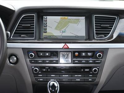 2017 Genesis G80 — photo 18 view