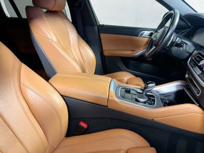 2022 BMW X6 — photo 17 view