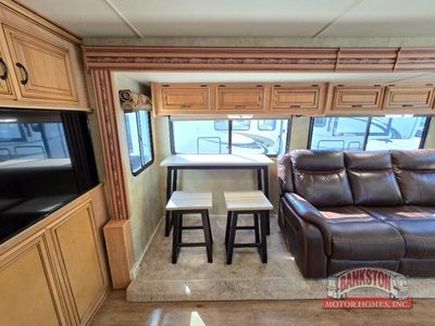 2011 Hurricane 32A - Photo 19