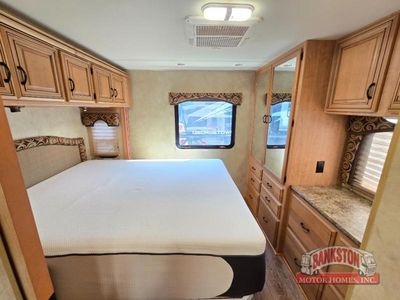 2011 Hurricane 32A - Photo 25