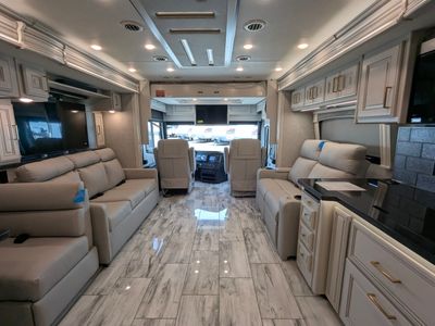 2026 Fleetwood Discovery LXE — photo 26 view