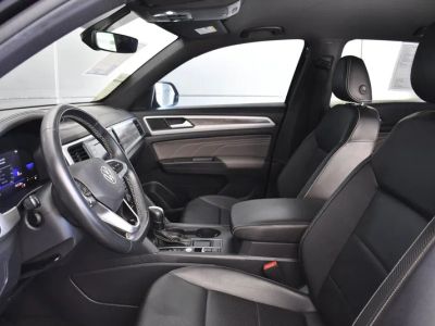2023 Volkswagen Atlas Cross Sport — photo 16 view