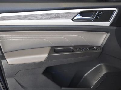2023 Volkswagen Atlas Cross Sport — photo 18 view