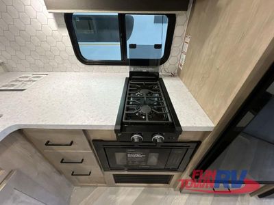 2025 Ember RV E-Series - Photo 15