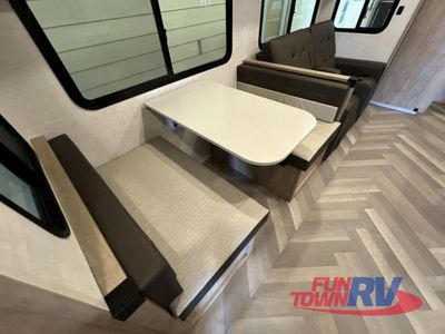 2025 Ember RV E-Series - Photo 22