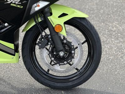 2026 Kawasaki Ninja 500 - Photo 11