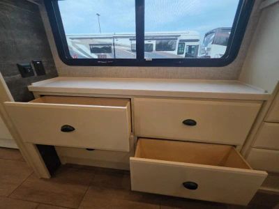 2026 Tiffin Motorhomes Allegro Breeze - Photo 31